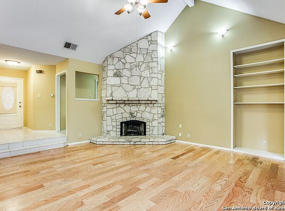4th image of 14026 N Hills Village Dr