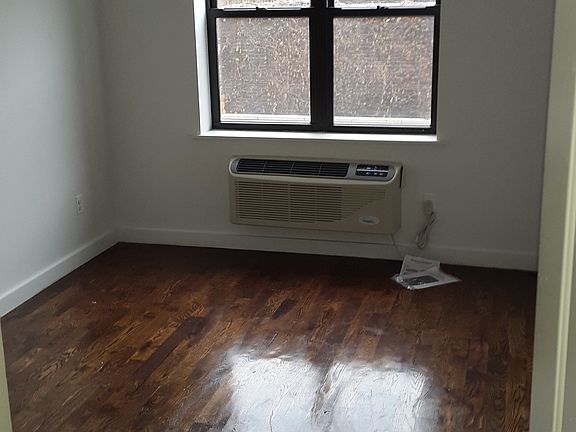 3rd image of 417 Gates Ave APT 2F