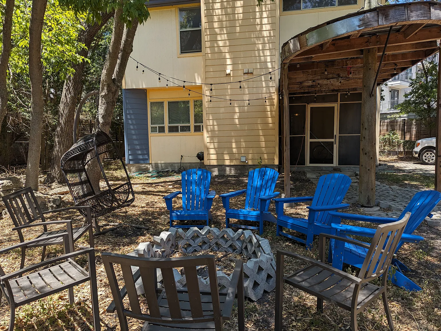 7106 Guadalupe St — Photo 2