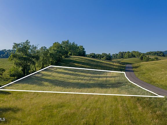 2nd image of 34 Vineyard Farms Pkwy