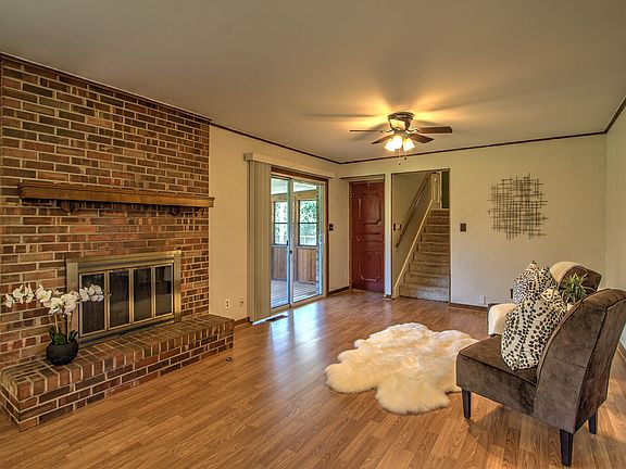 5th image of 1038 E Hastain Ave