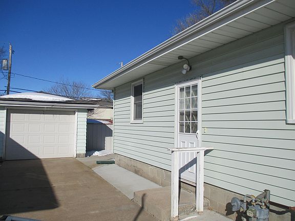 3rd image of 3654 Avenue D