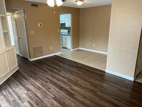 4th image of 3575 Sable Palm Ln Unit G