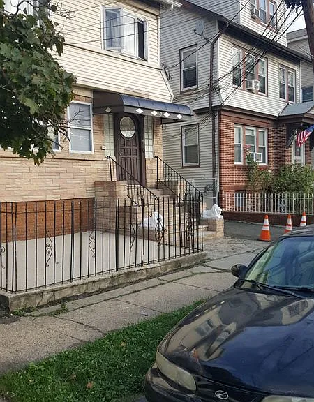9 Western Pkwy #1 — Photo 1