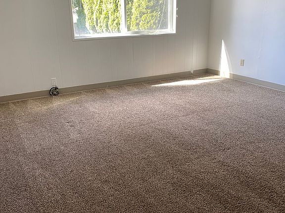 4th image of 2210 C St #1