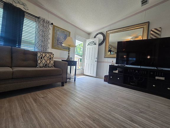 3rd image of 2805 SE 110th St #D5