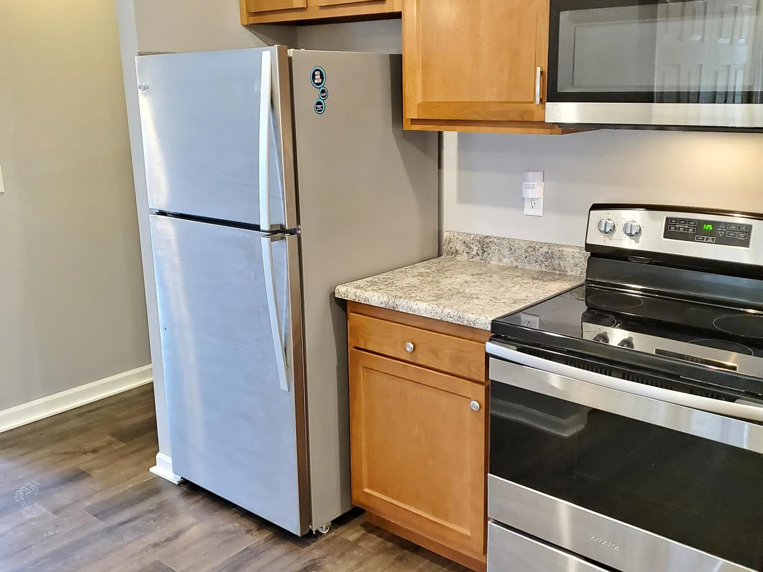 3 bed, 1150 sqft, $1,390 — Photo 2