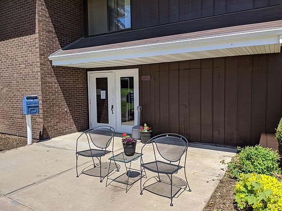 2nd image of 505 E Broadway St #29