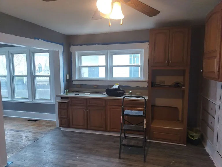 417 N Commerce St — Photo 4