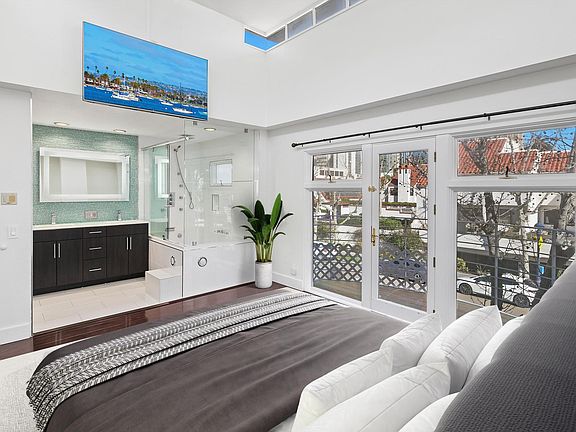 4th image of 706 Kettner Blvd