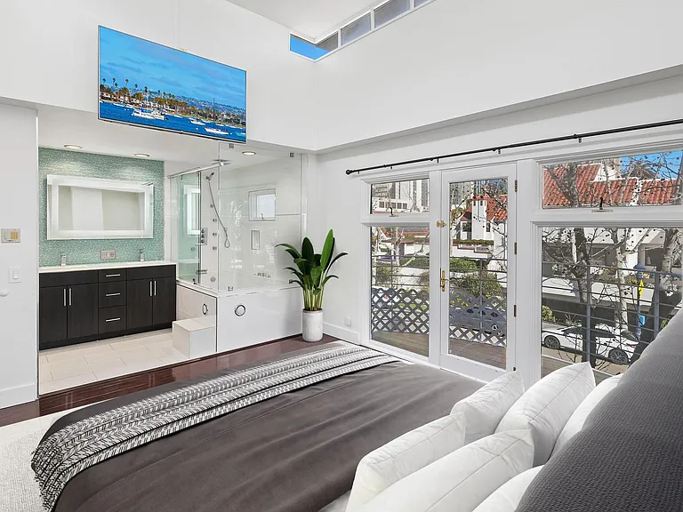 706 Kettner Blvd — Photo 4
