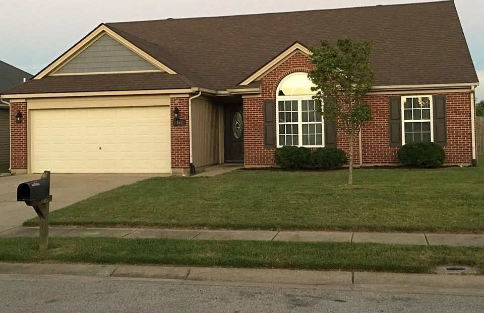 1st image of 563 Camden Cir