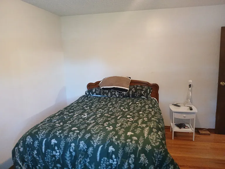 2nd bedroom 1st floor (2)