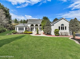 10 Old Cider Mill Rd, Manalapan, NJ 07726