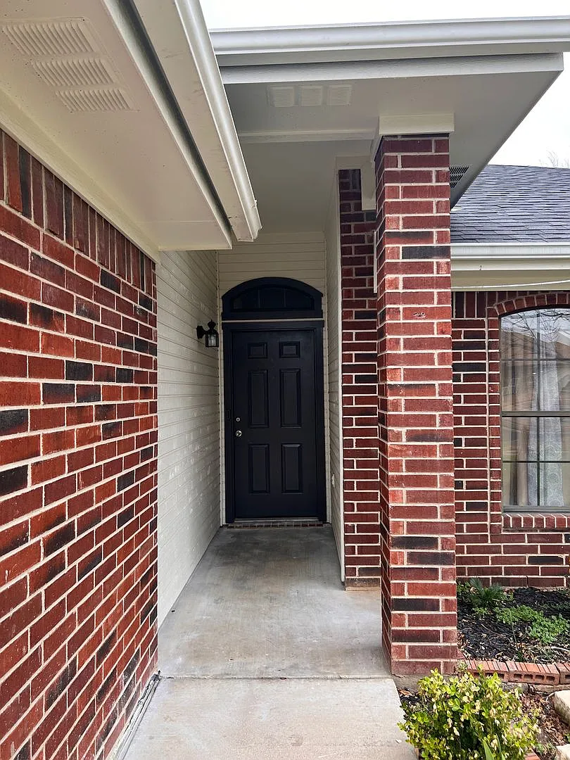Building Photo - 4205 Bluestem Ln
