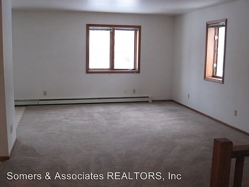 4th image of 3545 Silverleaf Ave