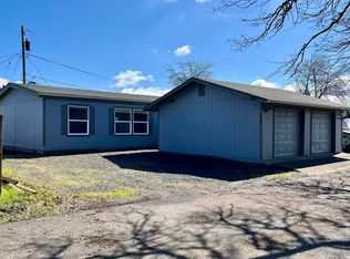 356 E Elmore St, Lebanon, OR 97355