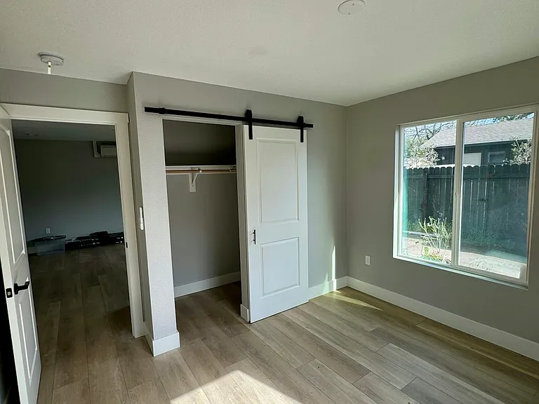 211 Earl Ave #211 — Photo 9