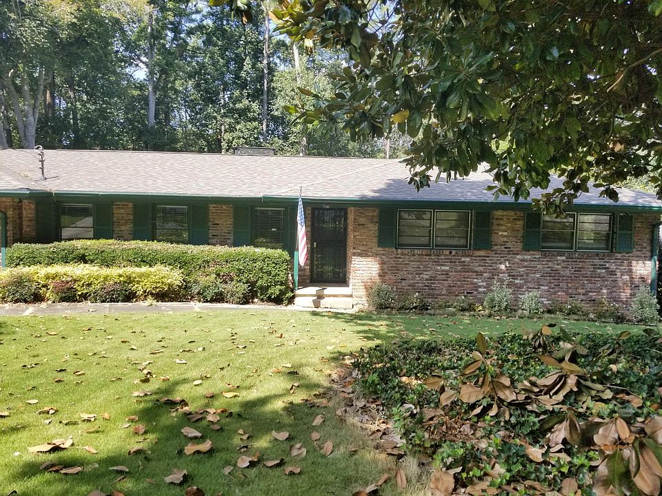 1st image of 2394 Melinda Dr NE