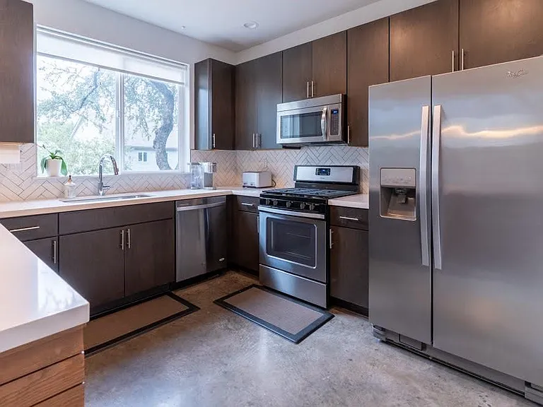 3001 Del Curto Rd #34 — Photo 4