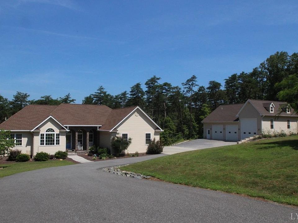 1st image of 320 Island Pointe Dr