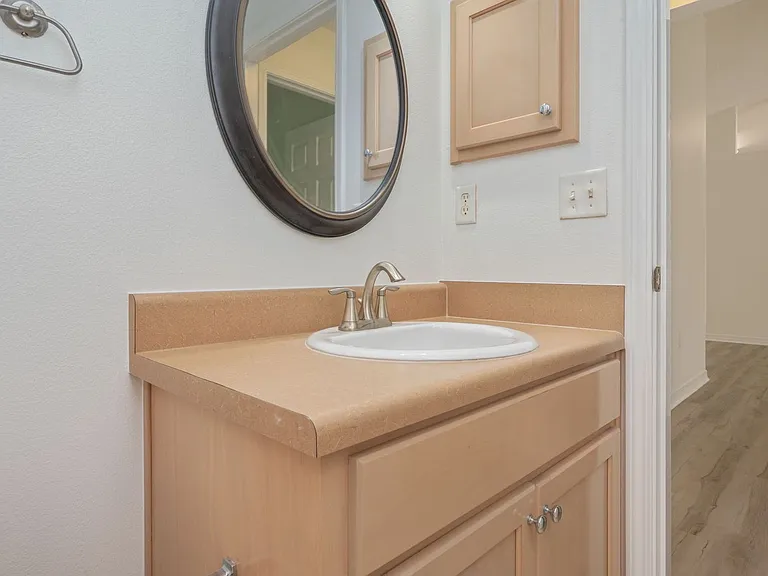 9750 Parker Lake Cir — Photo 30