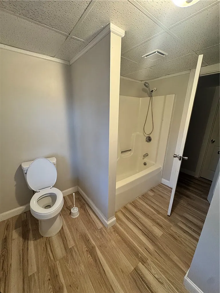 2 bed, 1.0 bath, 900 sqft, $2,000 — Photo 3
