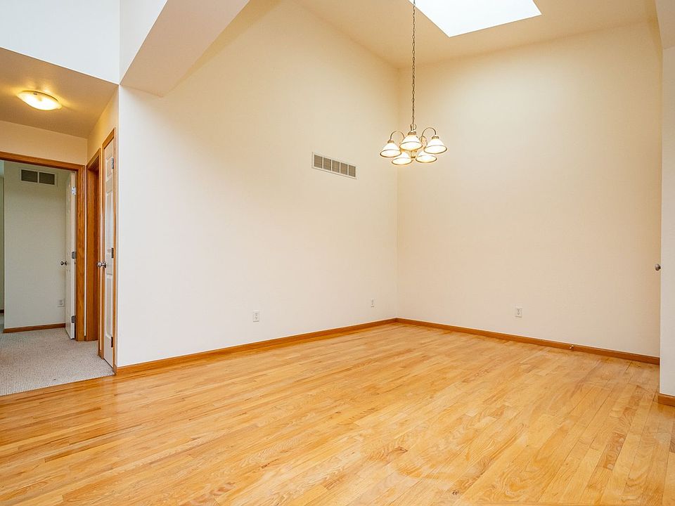 Woodridge I 19 22 Redtail Bend 1922 Redtail Ct Coralville IA