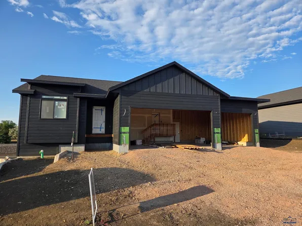 1041 Cobalt Dr, Rapid City, SD 57701