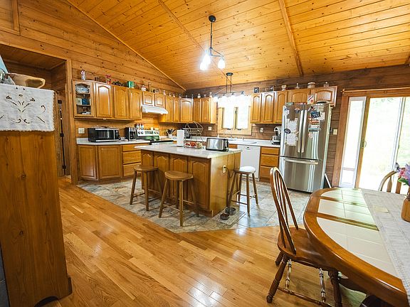 5th image of 2733 Rackum Rd