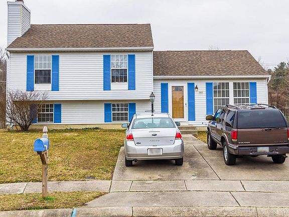 2nd image of 702 Dogwood Dell Ct