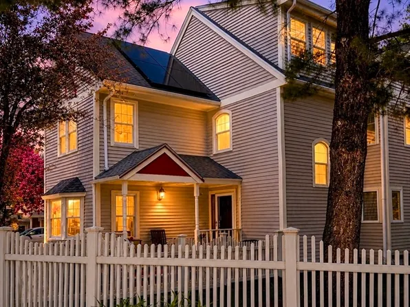 5 Rebecca Rd, Newton, MA 02465