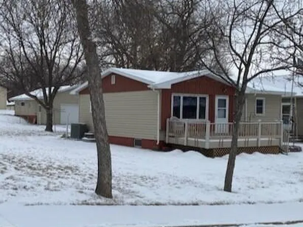 326 S Jackson Ave, Pierre, SD 57501
