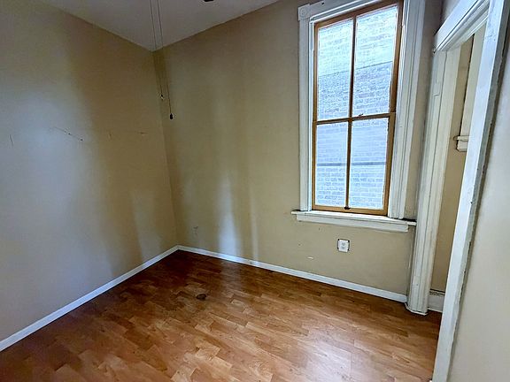 4th image of 2720 S Saint Louis Ave