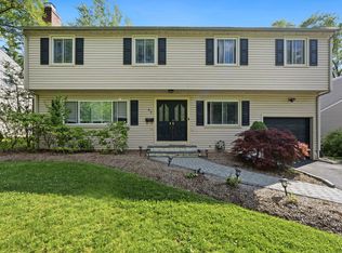 42 Brandon Ave, Livingston, NJ 07039