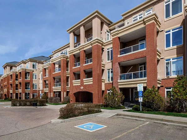 8 S Hemlock Cres SW #304, Calgary, AB T3C 2Z1