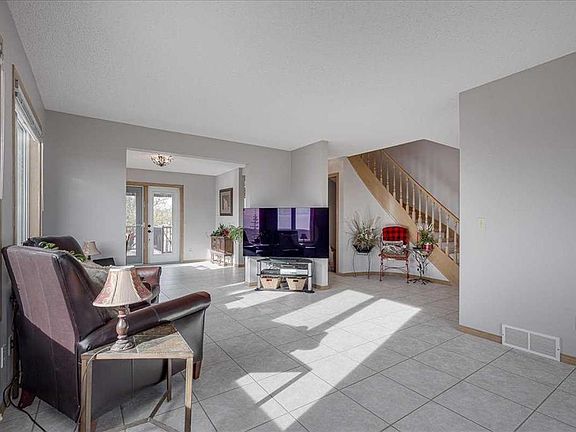 4th image of 273132 Range Rd W #275