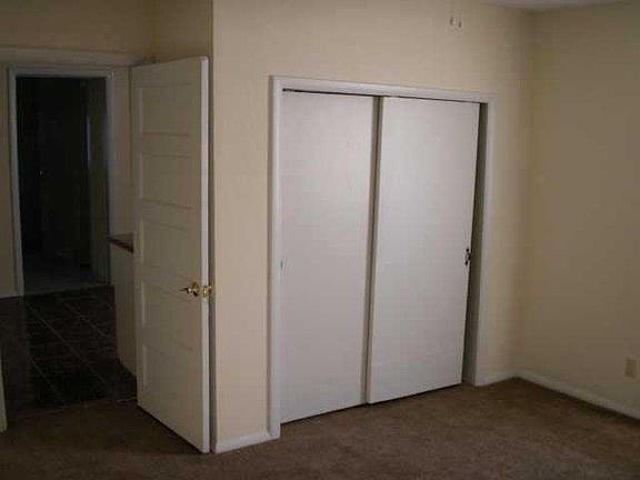5th image of 2206 SW 22nd St