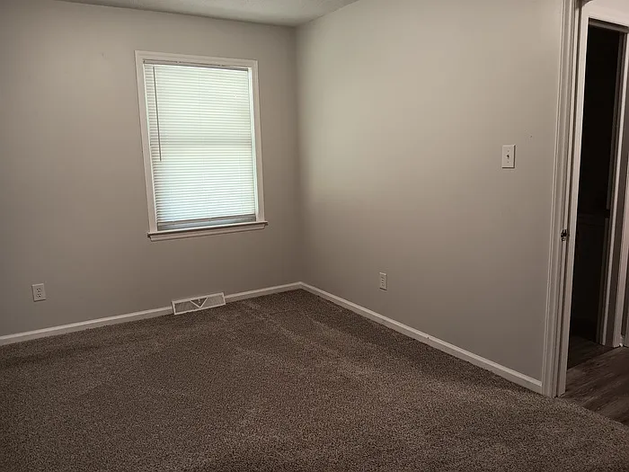 409 Russell St #409 — Photo 6