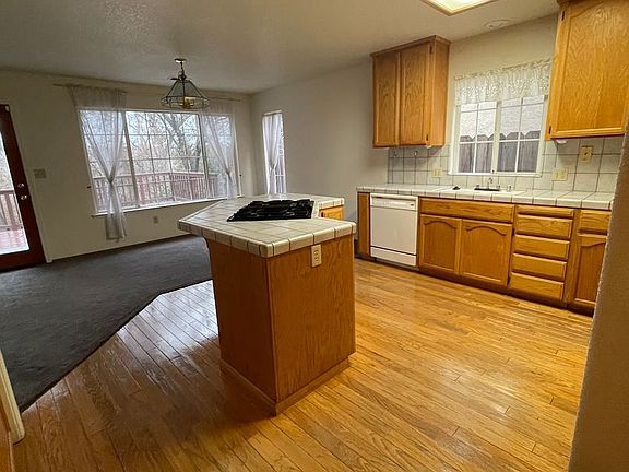 5th image of 1200 River Bluff Dr