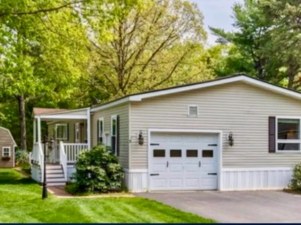 31 Marshbrook Crossing, Sanford, ME 04073