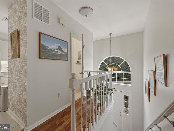 4th image of 102 Campbell Dr