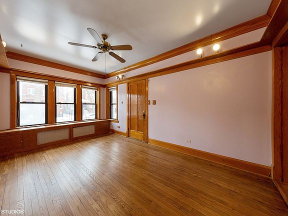 2nd image of 3422 N Hamlin Ave