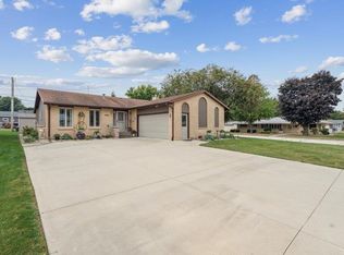 1403 1st Ave E, Dyersville, IA 52040