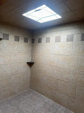 3829 Eastway Dr — Photo 11