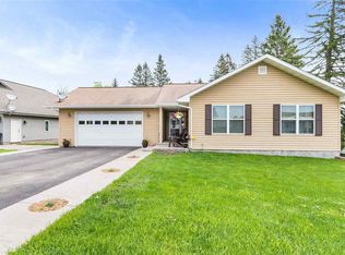 414 Clark Ct, Duluth, MN 55811