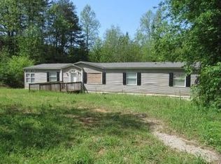 541 River Rd, Cowpens, SC 29330