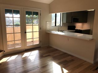 243 1/2 Park Ave, Long Beach, CA 90803