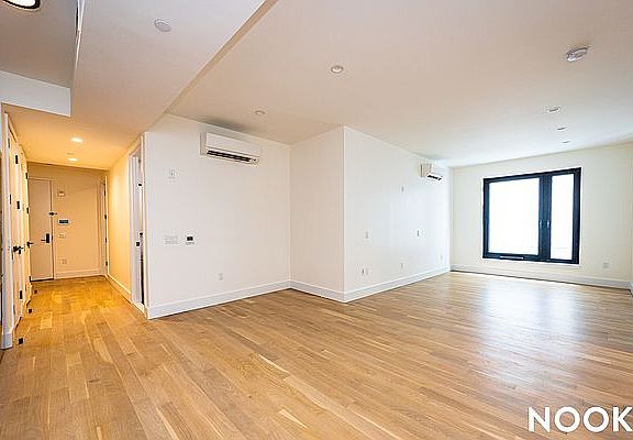 3rd image of 250 Gold St #424