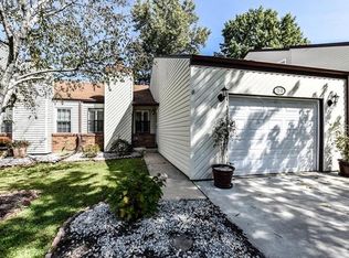 72 Lost Dutchman Dr APT B, Saint Peters, MO 63376